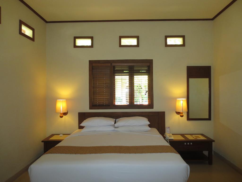 Besakih Beach Hotel Sanur Habitación foto